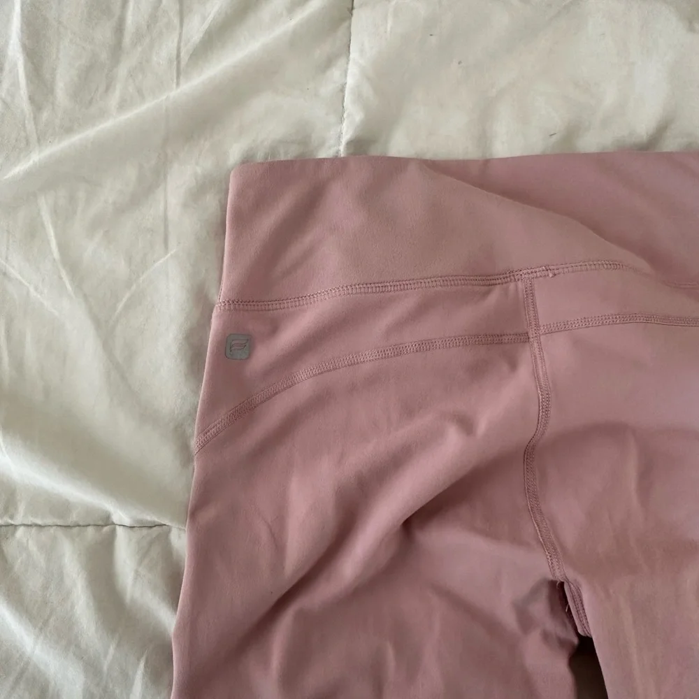 Fabletics - Picture 3 of 3